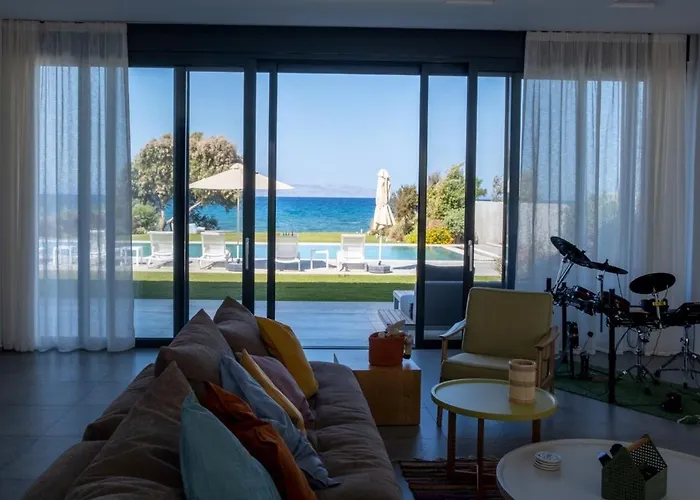 Ramann, Rhodes Villa